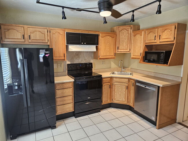 Photo - 3038 N 34th St