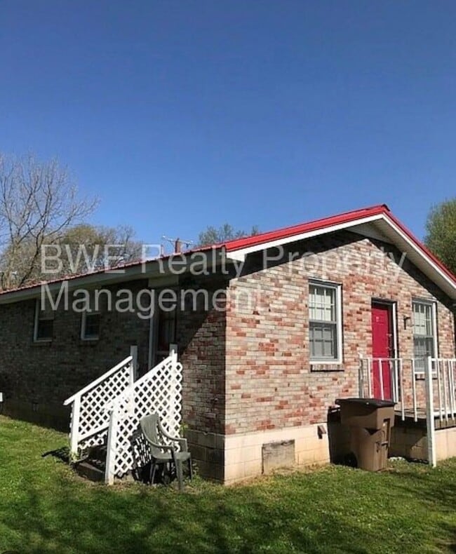 Building Photo - 1018 Curdwood Blvd Unit B