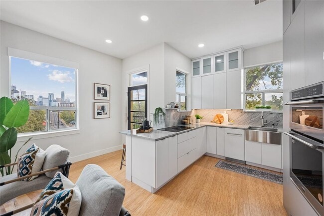 Photo - 1310 S 1st St Unidad 300 Rental
