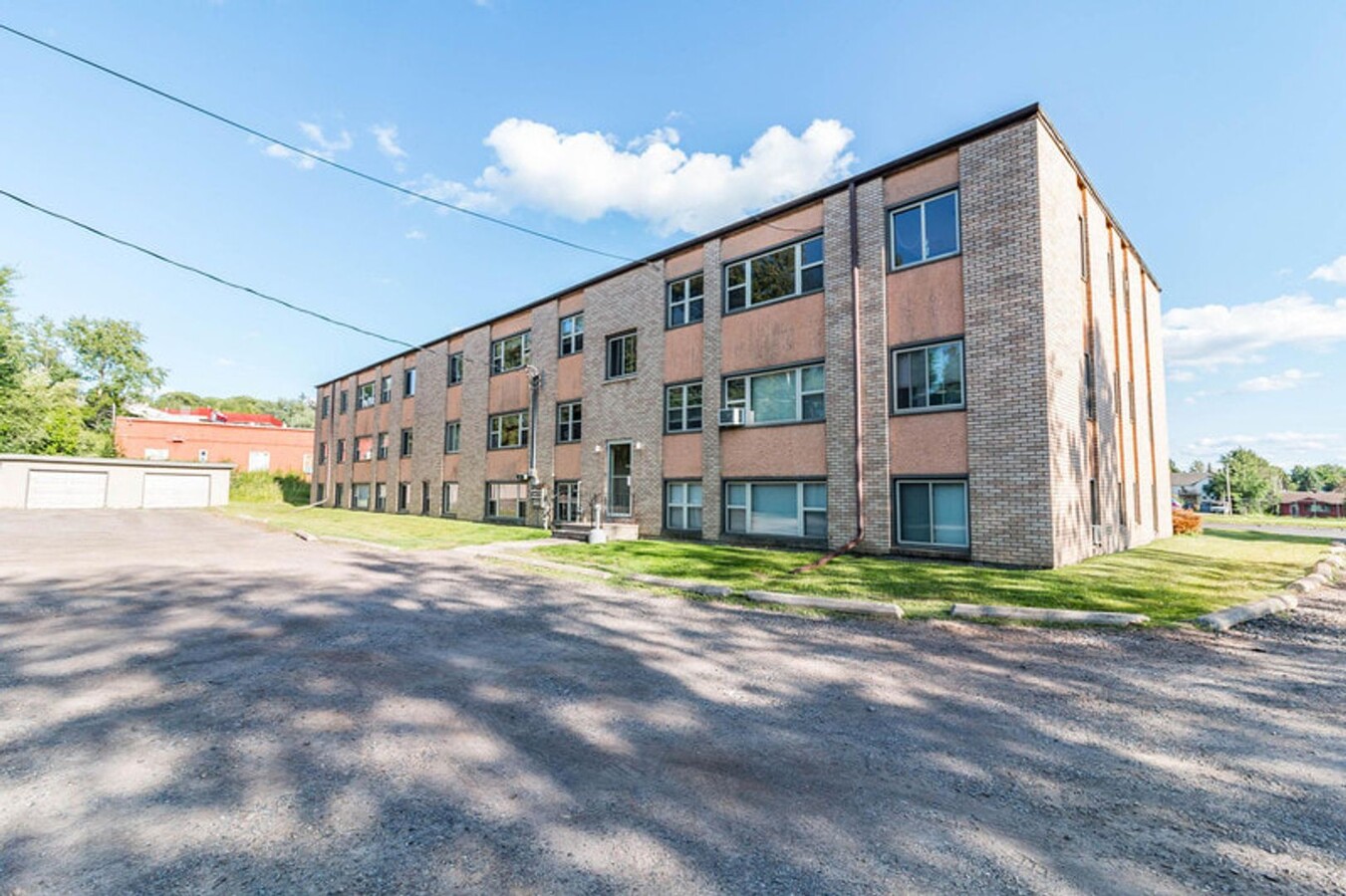 Available (Month)! - 1 Bed 1 Bath Apartment - Available (Month)! - 1 Bed 1 Bath Apartment Unit 18