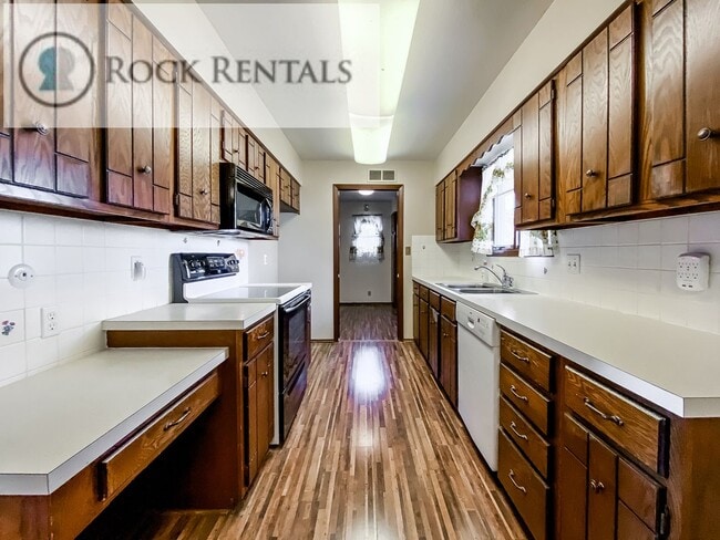 Photo - Beautiful 3 Bed 2 Bath Home with Two Car Garage