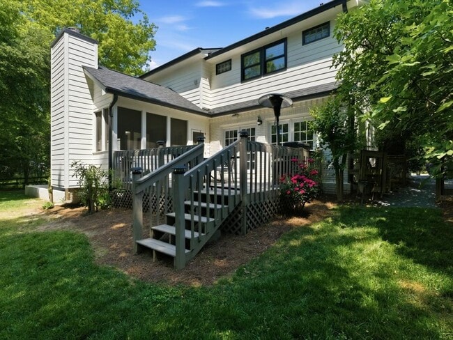 Photo - 1350 Battleview Dr NW