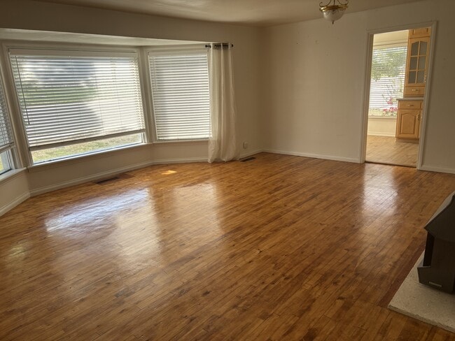 Photo - 622 S Main St