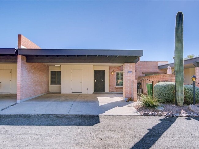 Building Photo - 2 Bedroom 2 Bathroom