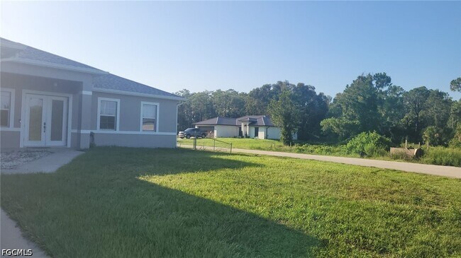 Photo - 653 Foxchase Dr