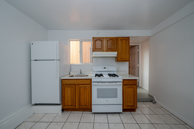 Photo - 1851 42nd Ave Apartments Unit #B