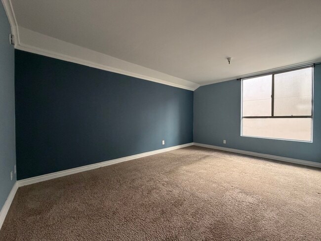 Photo - 5143 Bakman Ave Unidad 316