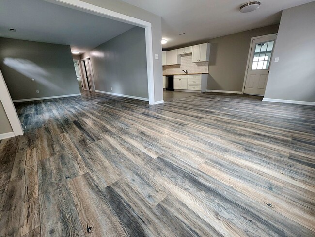 Photo - Large, family-friendly S. Knox 3br/2ba w office