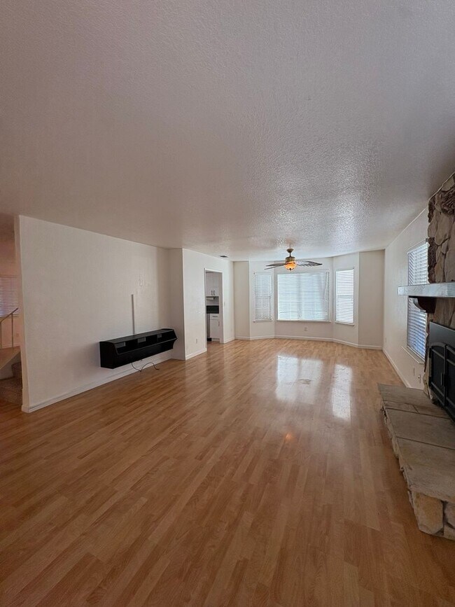 Photo - 4 Bedroom Home