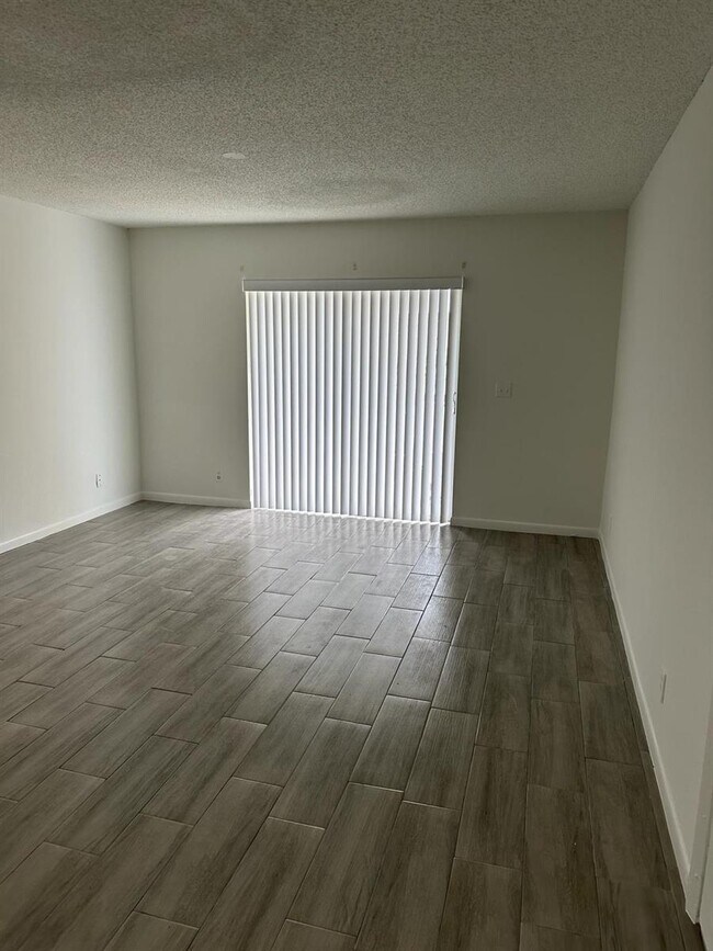 Photo - 1846 Abbey Rd Unit 204