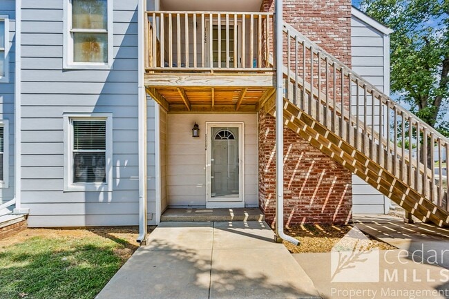 1717 S Cypress