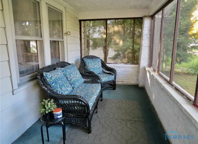 Photo - 2339 Castlewood Dr