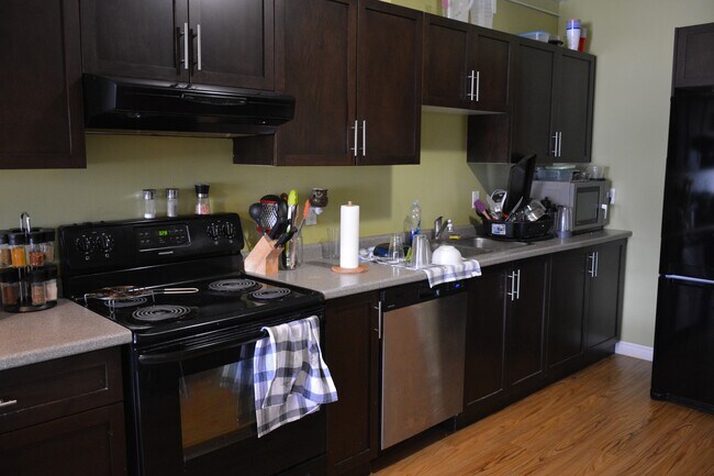 Photo - 74 Marshall St