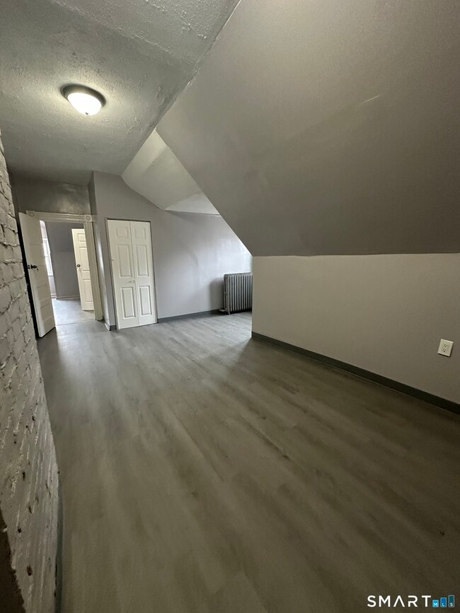 Photo - 402-404-404 Sigourney St Unit 3rd Floor