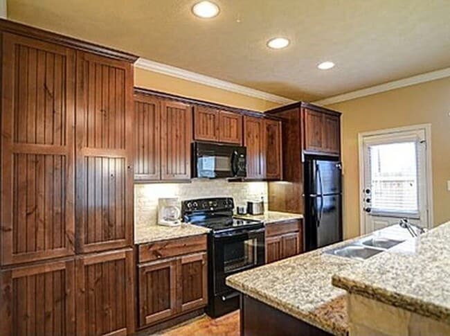 Photo - 3376 Keefer Loop