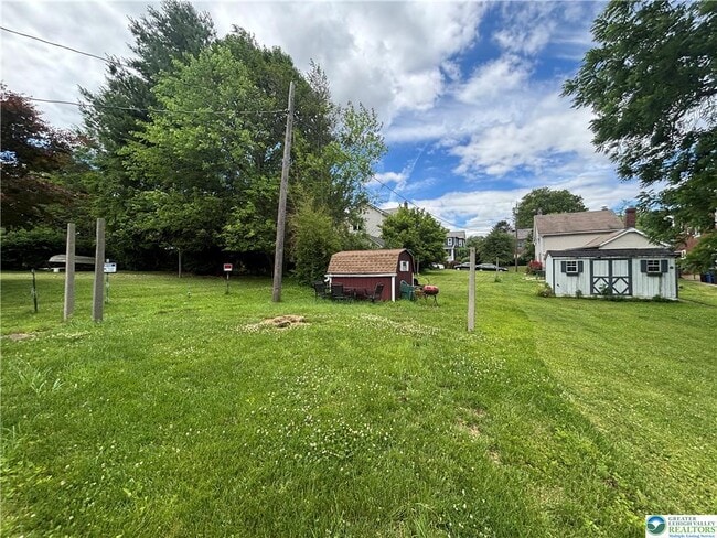 Photo - 135 N Cedar St