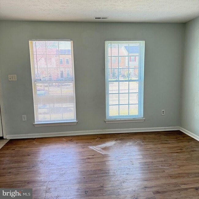 Photo - 2423 W Rosecroft Village Cir