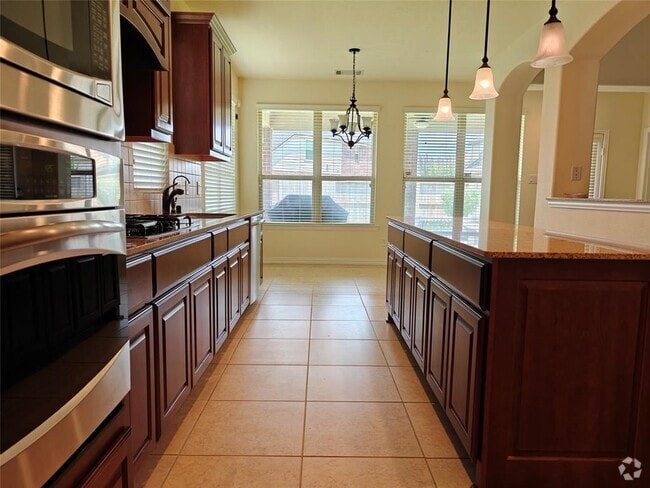 Building Photo - 5551 Twin Rivers Ln Rental