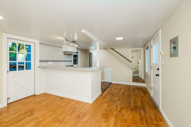 Photo - Available Northbrae Garden Cottage!