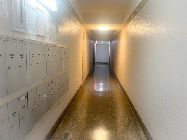 Photo - 420 W 206th St Unit 1E