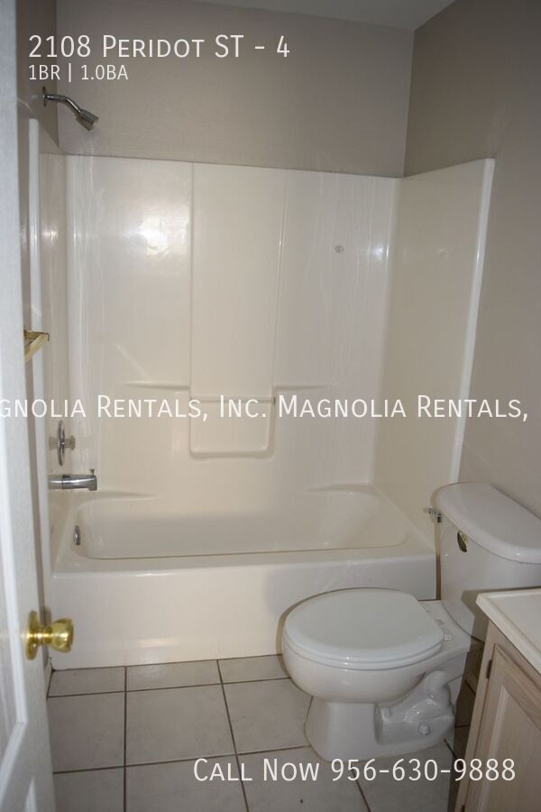 Photo - 2108 Peridot St Unit 4