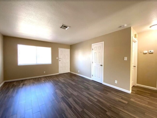 Photo - 175 W Alexander Ave