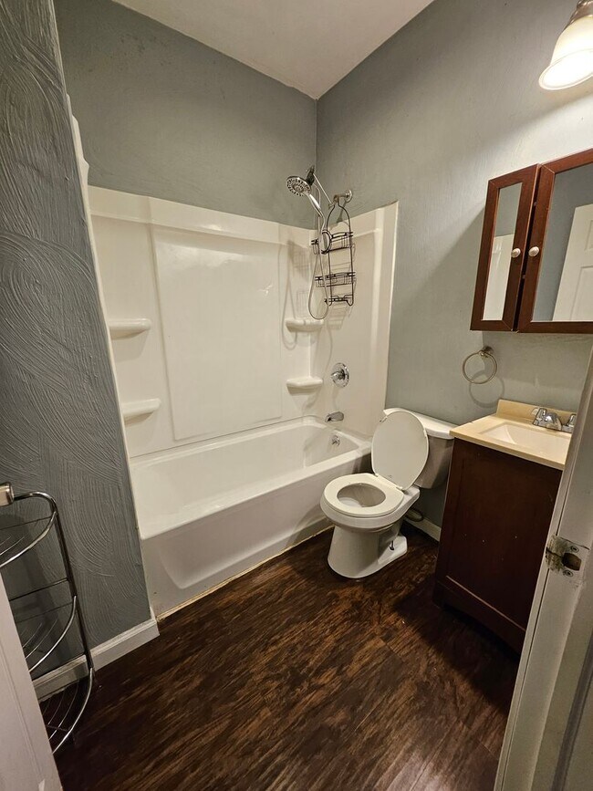 Photo - Lower 2 bedroom unit East Side