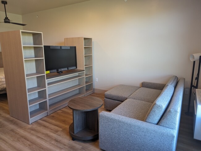 Building Photo - 107 E Little Ave Unit 306