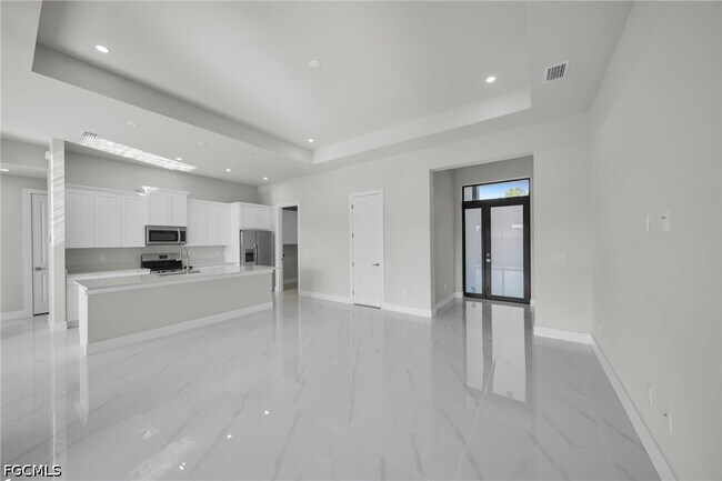 Photo - 2913 14th St W