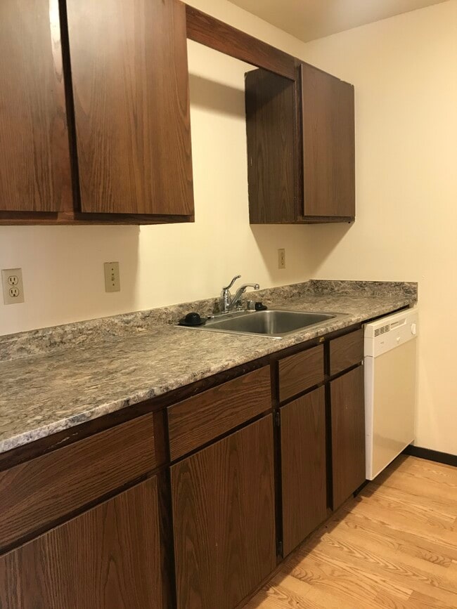 Cocina con lavavajillas - 4510 Thurston Ln