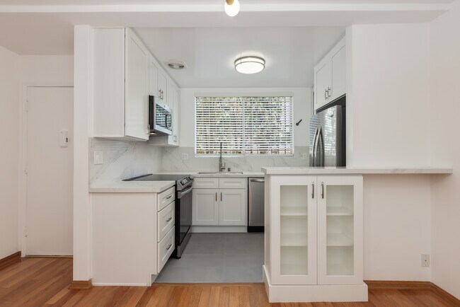 Photo - 1411 N Harper Ave