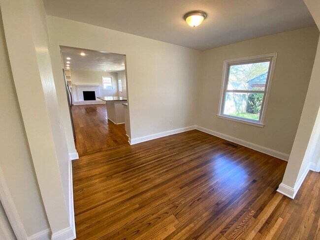 Photo - 3 bed, 2 bath in High Point Terrace with g...