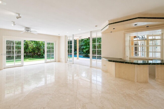 Photo - 3441 Poinciana Ave
