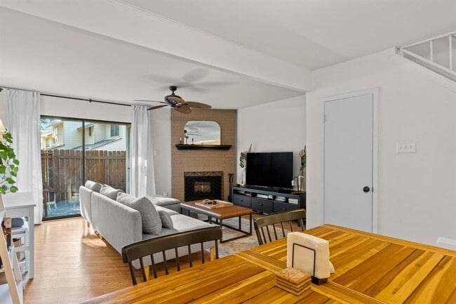 Photo - 3801 Menchaca Rd Unidad 5