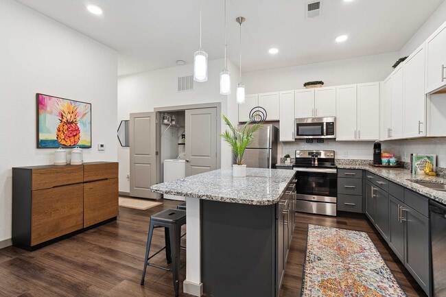 Building Photo - The Drake