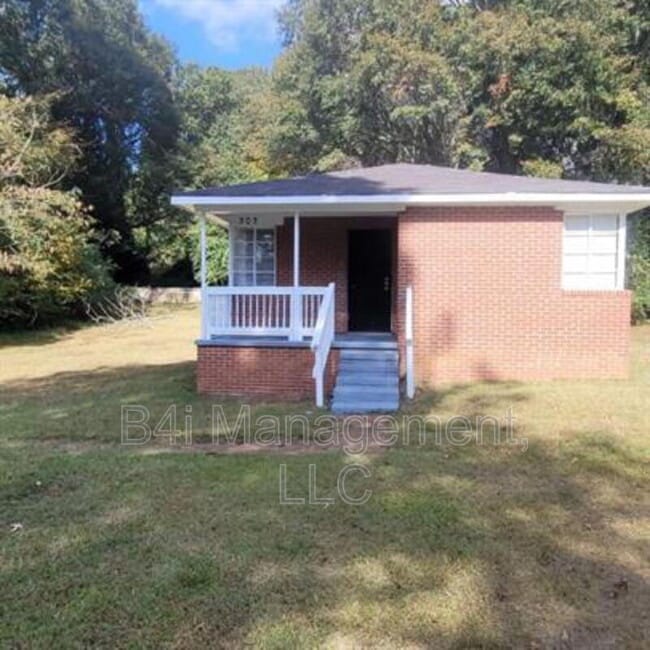 Photo - 303 Butler St