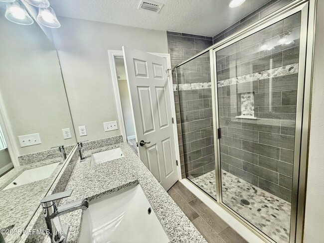 Photo - 2616 Henrietta St