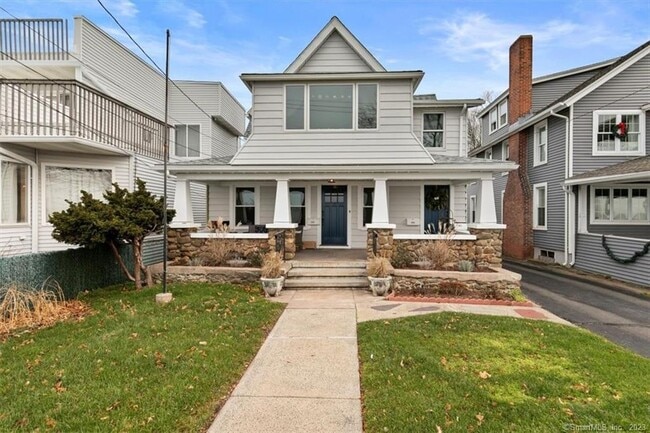 Building Photo - 223 Townsend Ave Unit 1