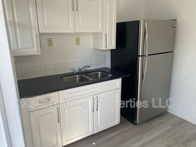 Photo - 5701 Middlesex Dr Unit 2