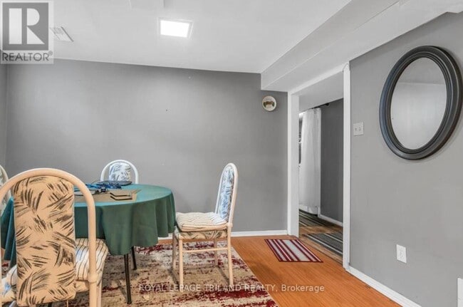 Photo - 197 A Cedarvale Crescent Unité B