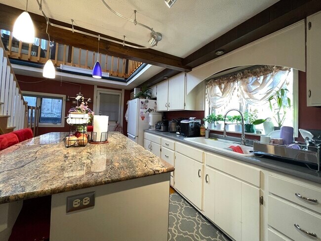 Photo - 26 Pelham St