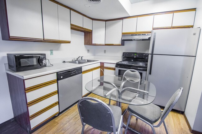 Photo - 808 W Nevada St