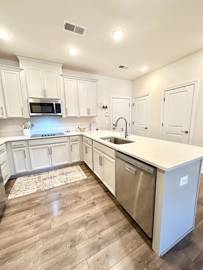 Photo - 10338 Ratcliffe Trl Unit Landing at Cannon Branch