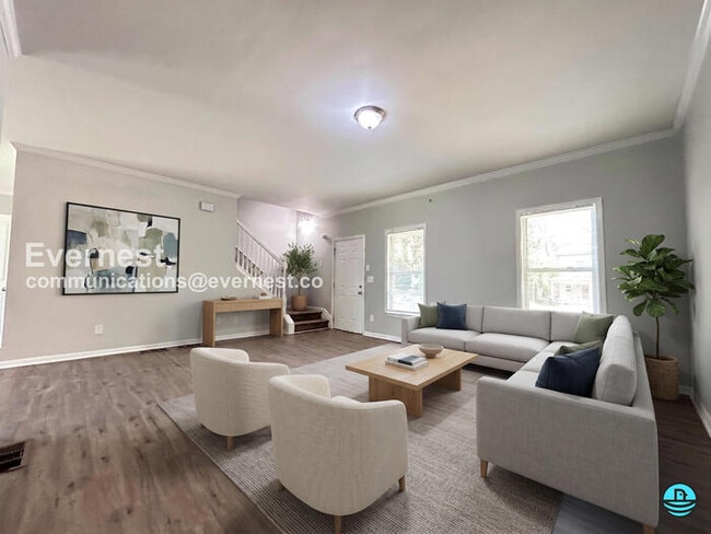 Photo - 841 Ridge Ave NW