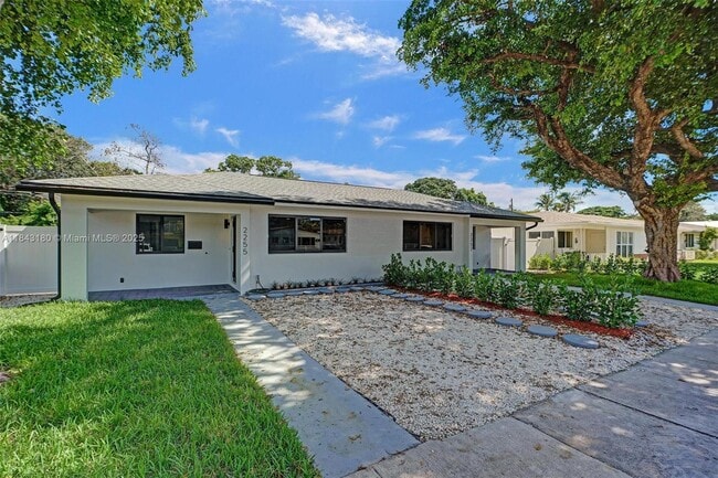 Building Photo - 2255 NE 173rd St Rental