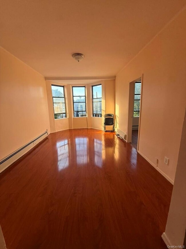 Building Photo - 2138 Gleason Ave Unit 2