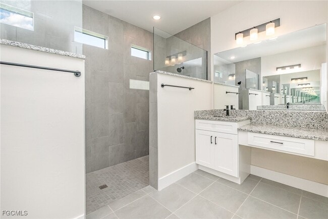 Building Photo - 3039 NW 2nd Pl