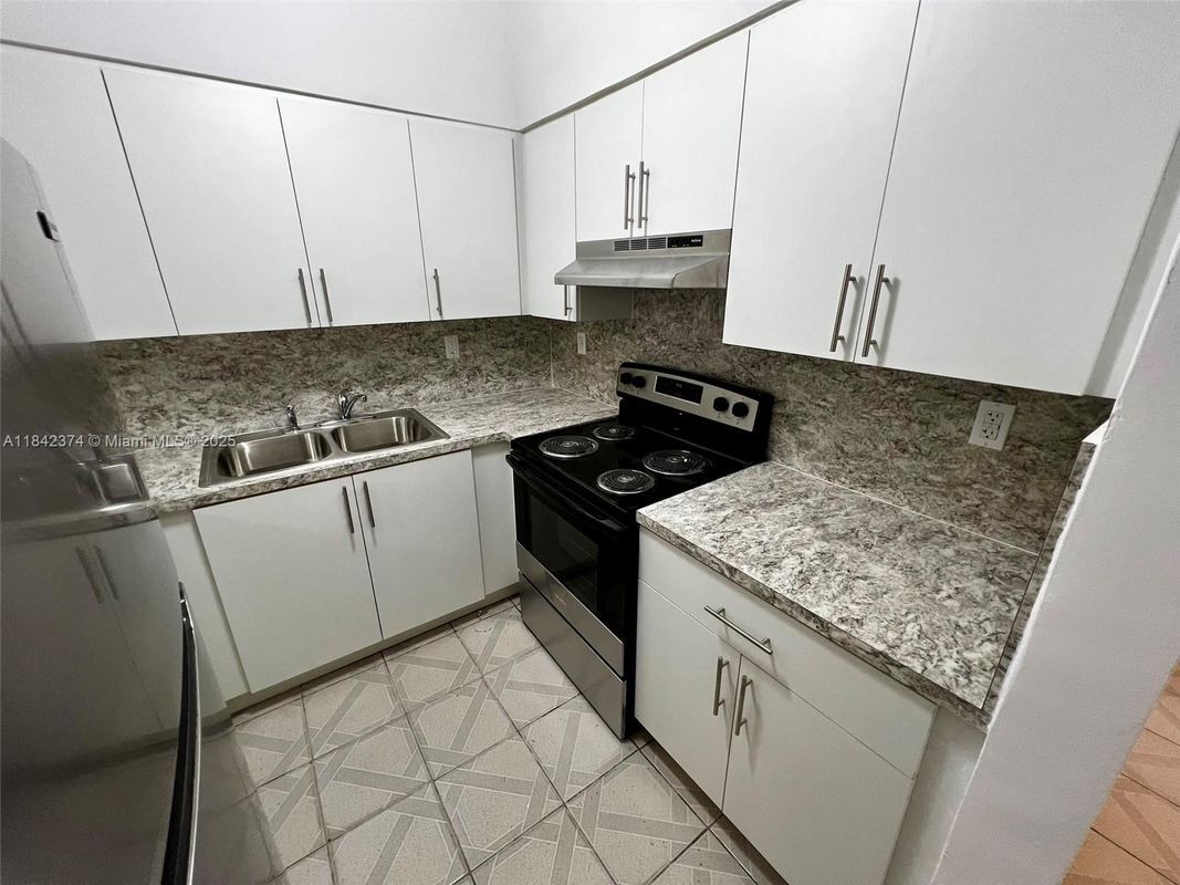 Photo - 2600 NW 14th St Apartamento