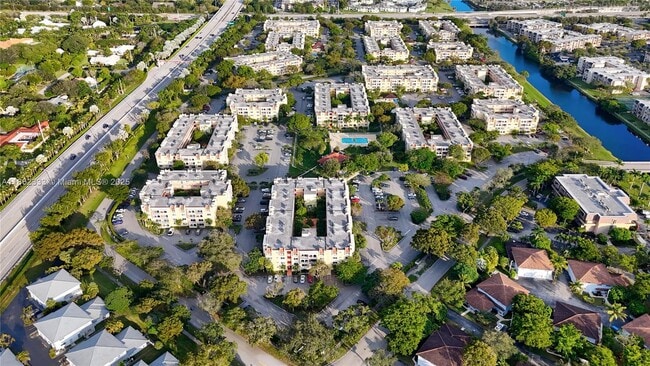 Building Photo - 7730 Camino Real Unit F-114 Rental