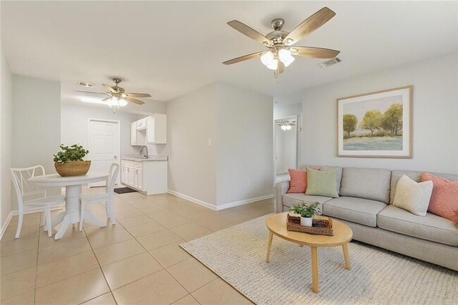 Photo - 7825 Dorsett Dr